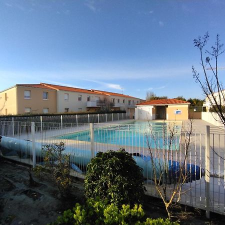 Appartement Dans Residence Au Calme Avec Piscine Les Sables-dʼOlonne Dış mekan fotoğraf